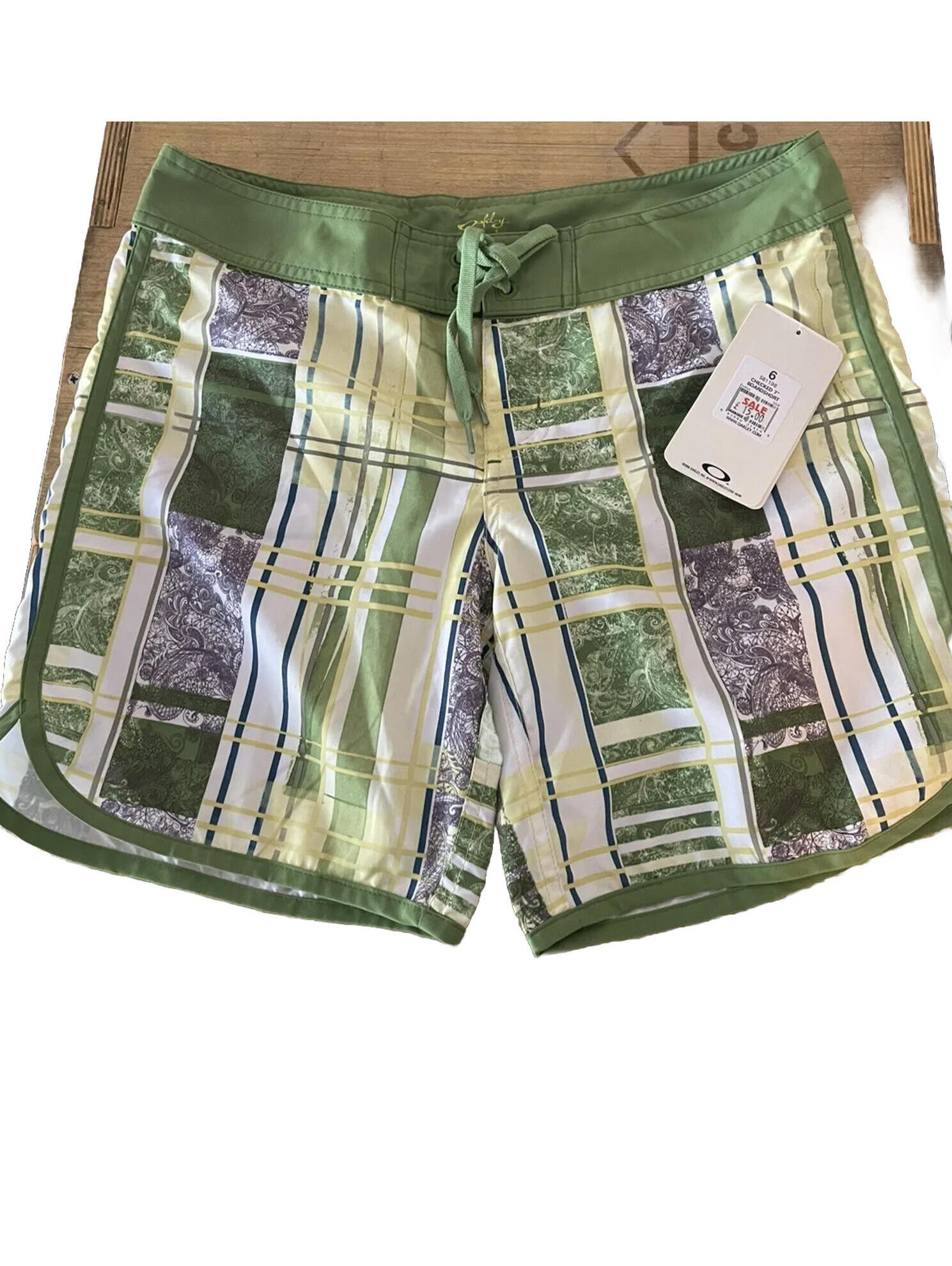 Oakley Womens Checked 7" Boardshort Endive Size 6 New